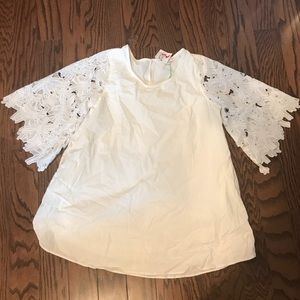 White Umgee tunic dress.